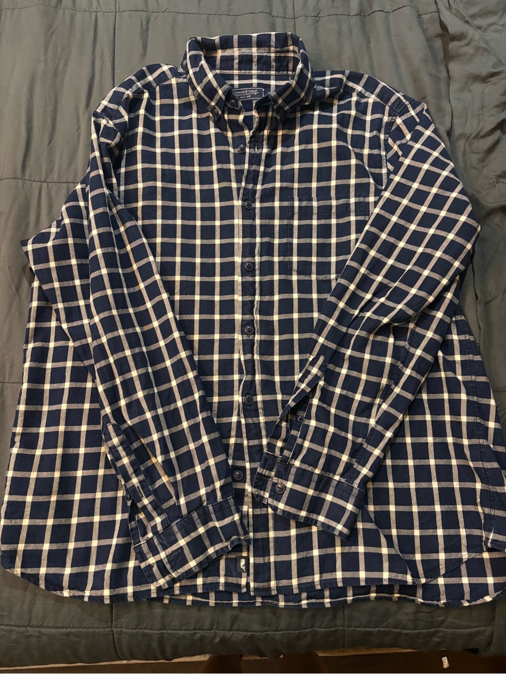 Classic Navy and White Vineyard Vines button down